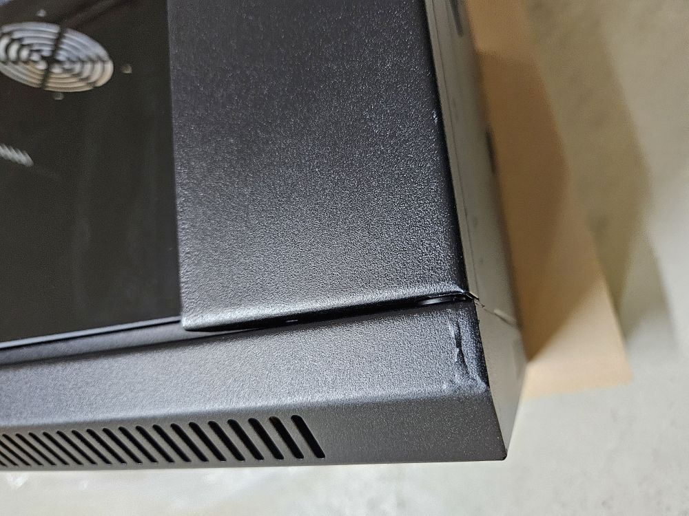 ALLNET 19\"Wandgehäuse,  6HE, 1-teilig, T450mm, Schwarz, SMC-Serie,*Demoschrank mit Lackfarbfehler und leichten Kratzern*